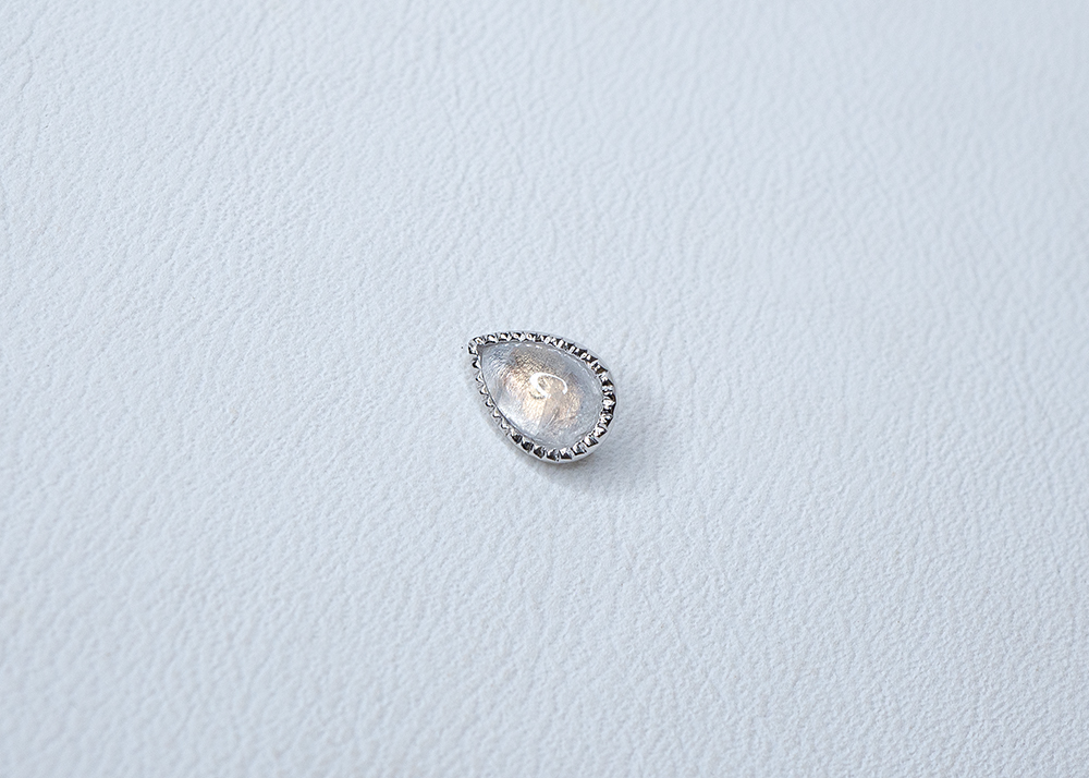 teardrop-grisant-moonstone-WG