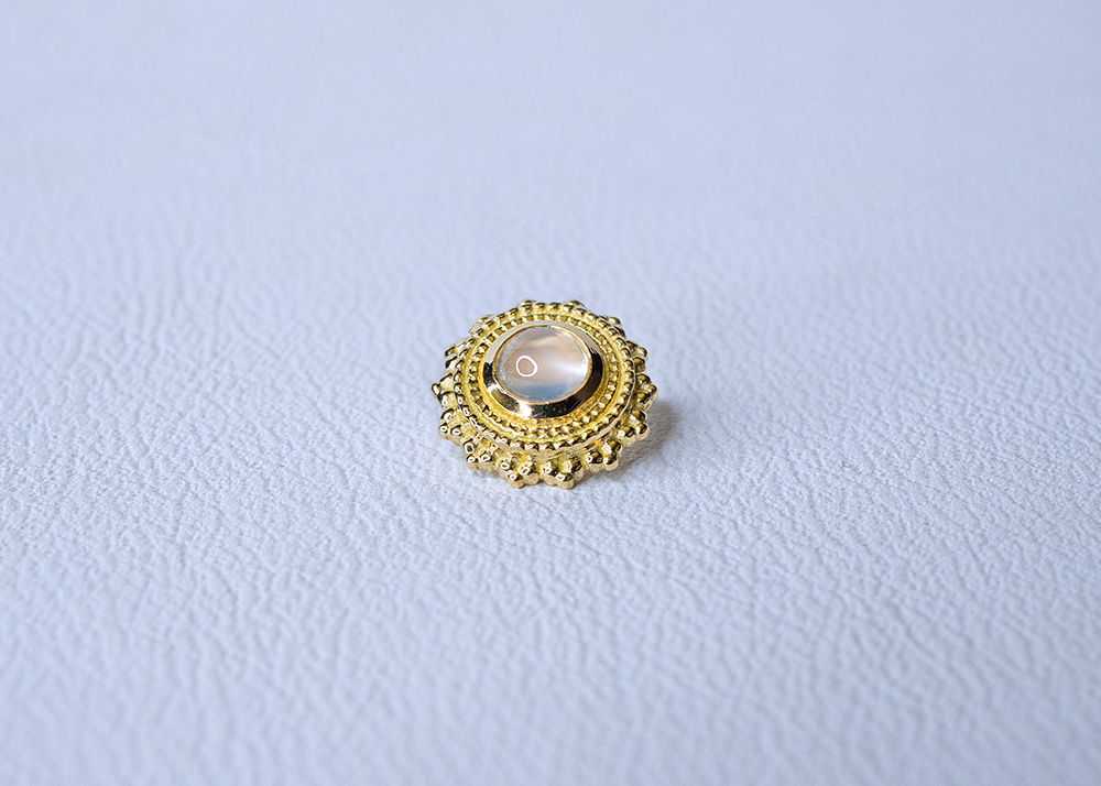 round-afghan-yg-white-moonstone